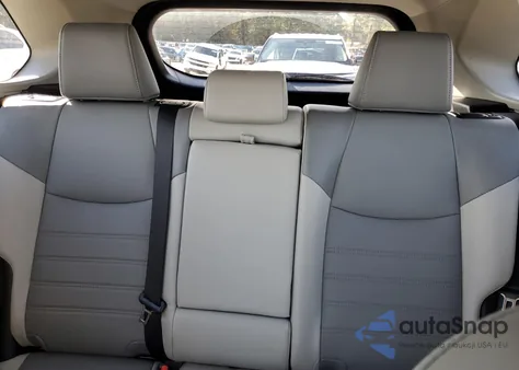 2022 Toyota Rav4 Xle Premium z USA, uszkodzony, nr VIN 2T3A1RFVXNC310217